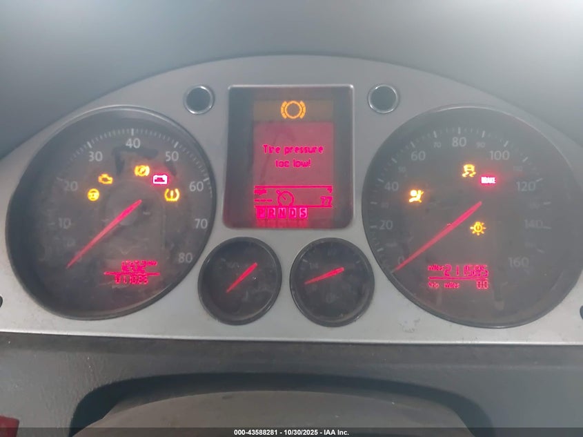 2008 Volkswagen Passat Komfort VIN: WVWAK73C68P004232 Lot: 43588281