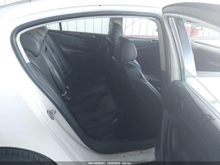 2008 Volkswagen Passat Komfort VIN: WVWAK73C68P004232 Lot: 43588281