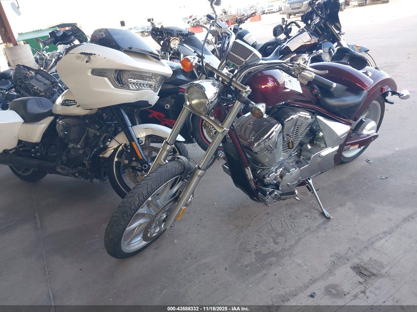 JH2SC6105BK100627 2011 HONDA VT photo no. 2