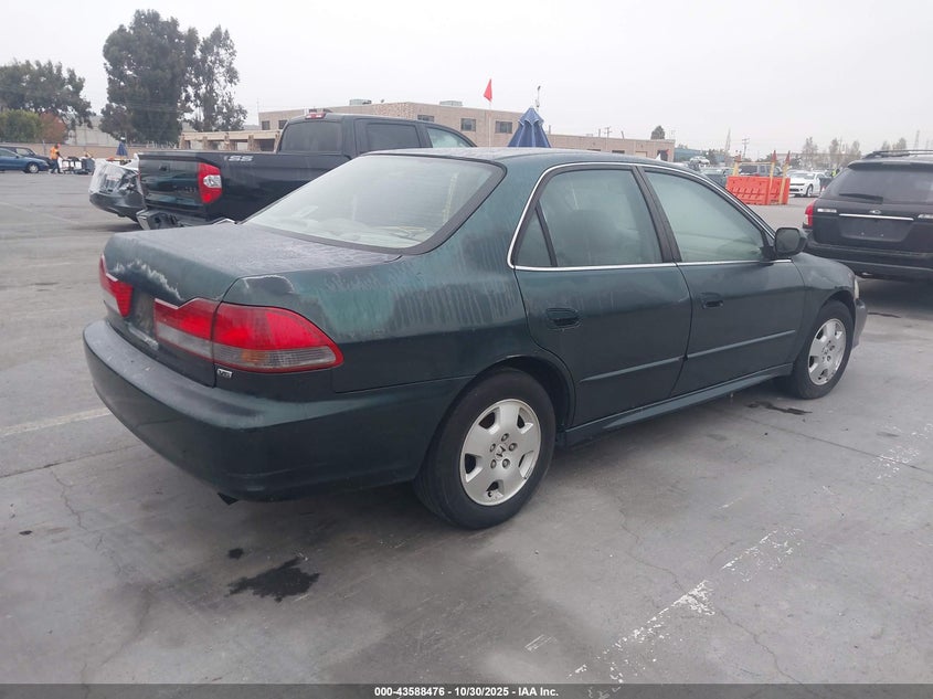 1HGCG16511A010339 2001 HONDA ACCORD photo no. 4