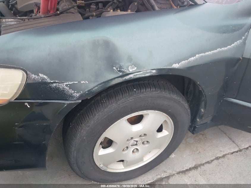1HGCG16511A010339 2001 HONDA ACCORD photo no. 6