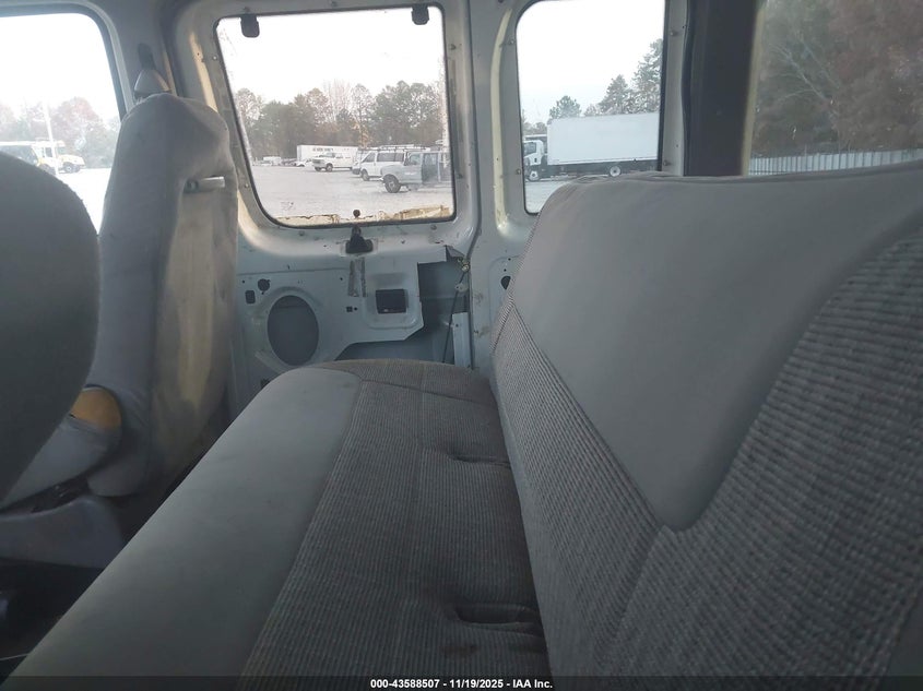 2001 Ford E-350 Super Duty Commercial/Recreational VIN: 1FTSS34L61HA54298 Lot: 43588507