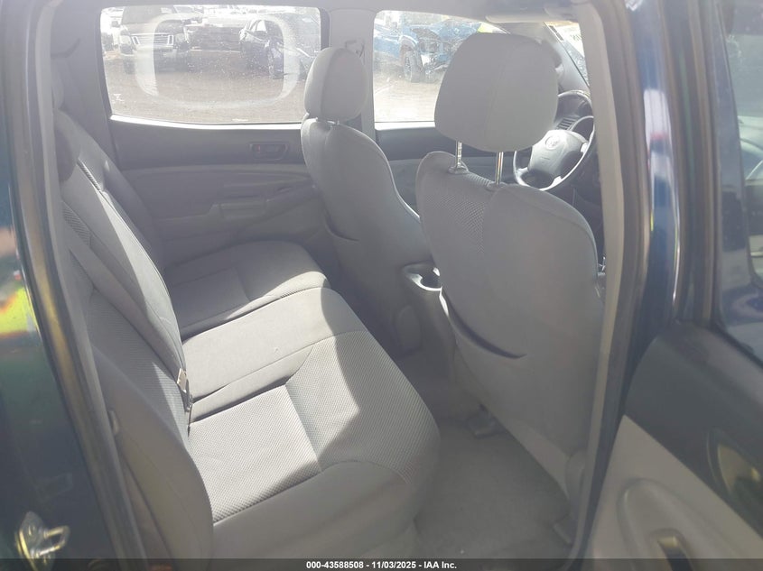 5TEJU62N17Z458337 2007 TOYOTA TACOMA photo no. 8