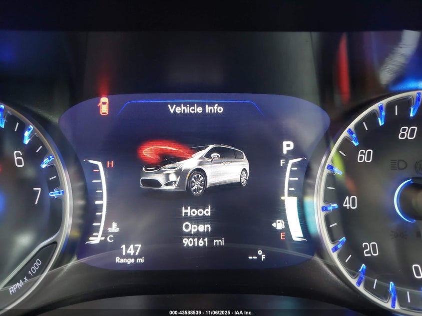 2017 Chrysler Pacifica Limited VIN: 2C4RC1GGXHR729051 Lot: 43588539