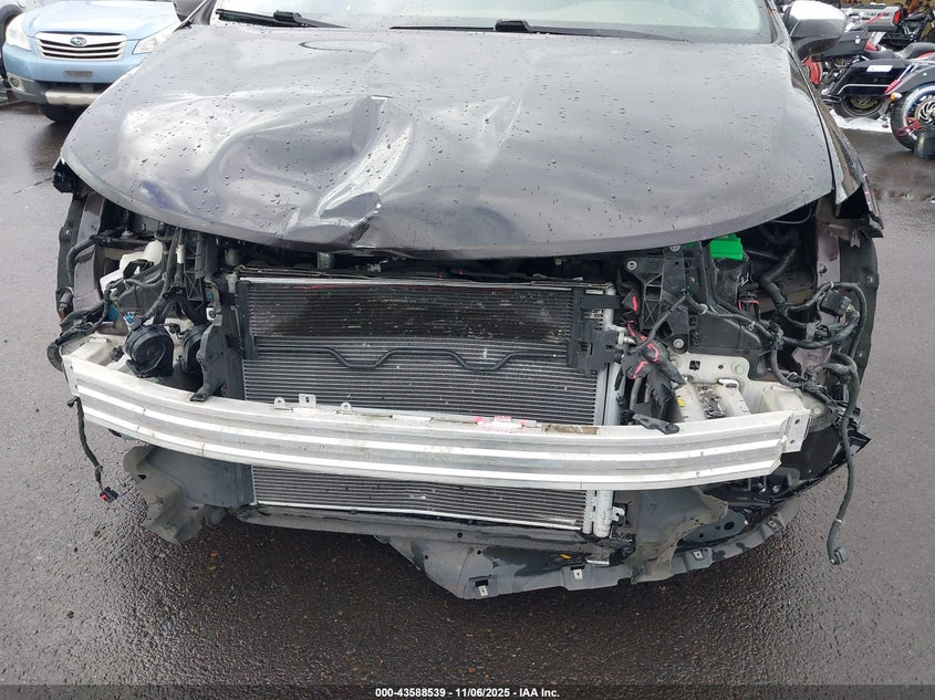 2017 Chrysler Pacifica Limited VIN: 2C4RC1GGXHR729051 Lot: 43588539