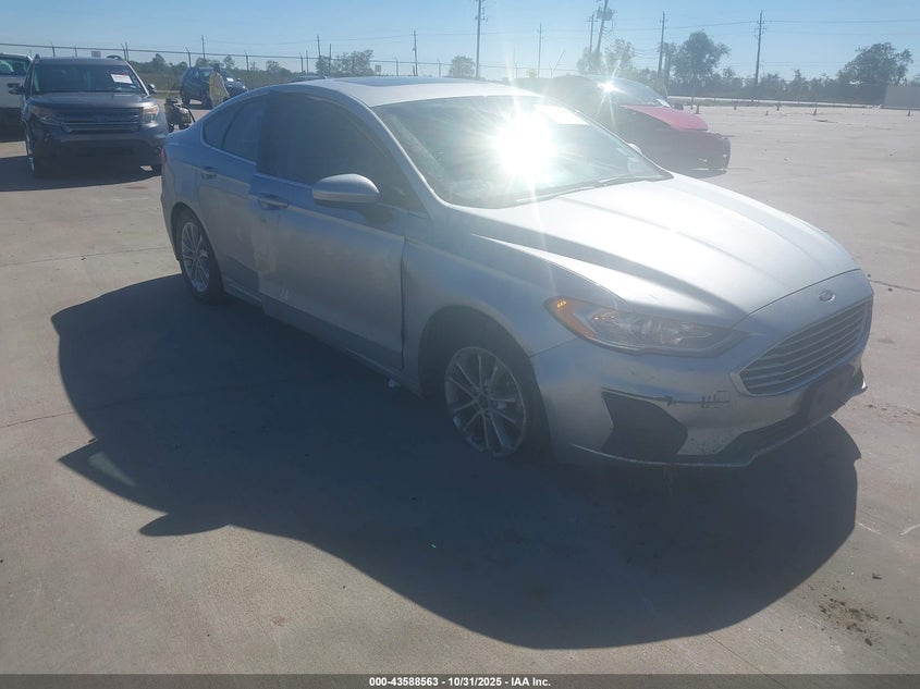 FORD FUSION SE