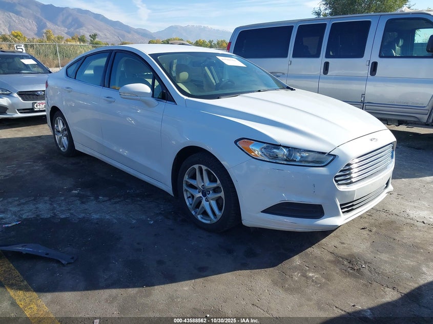 FORD FUSION SE