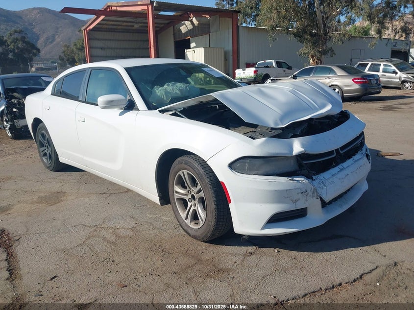 DODGE CHARGER SE RWD