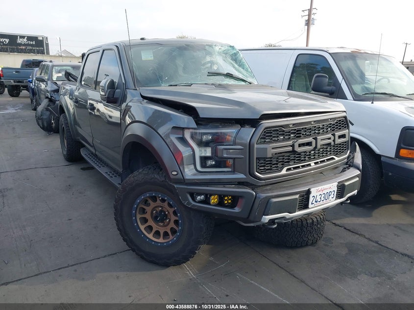 FORD F-150 RAPTOR