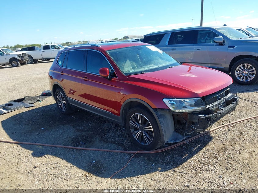 2018 VOLKSWAGEN TIGUAN 2.0T SE/2.0T SEL - 3VV3B7AX0JM082078