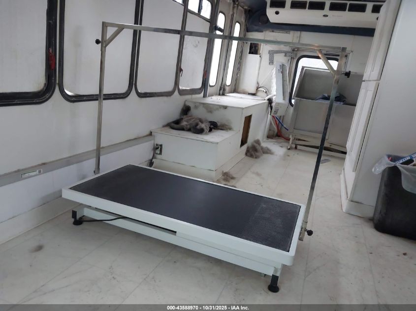 2009 Chevrolet Cc4500 VIN: 1GBE4V1999F403798 Lot: 43588970