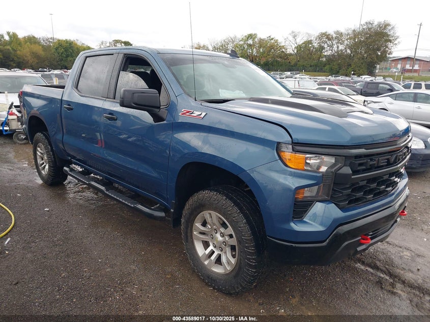 CHEVROLET SILVERADO 1500 4WD SHORT BED CUSTOM TRAIL BOSS