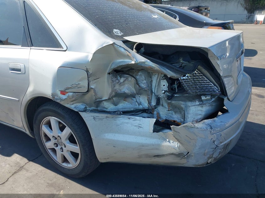 2000 Toyota Avalon Xls VIN: 4T1BF28B0YU074298 Lot: 43589054