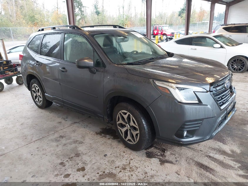 SUBARU FORESTER PREMIUM