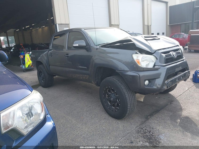 TOYOTA TACOMA BASE V6