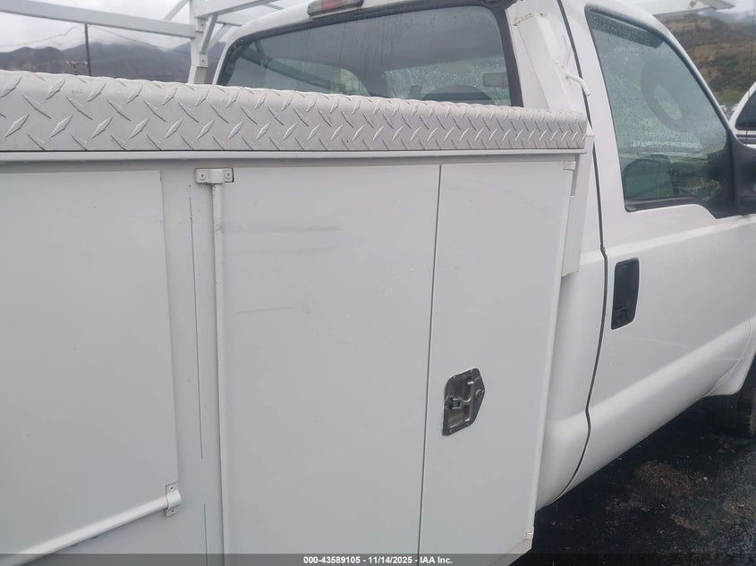 2006 Ford F-250 Xl/Xlt VIN: 1FTNF20516EC24692 Lot: 43589105