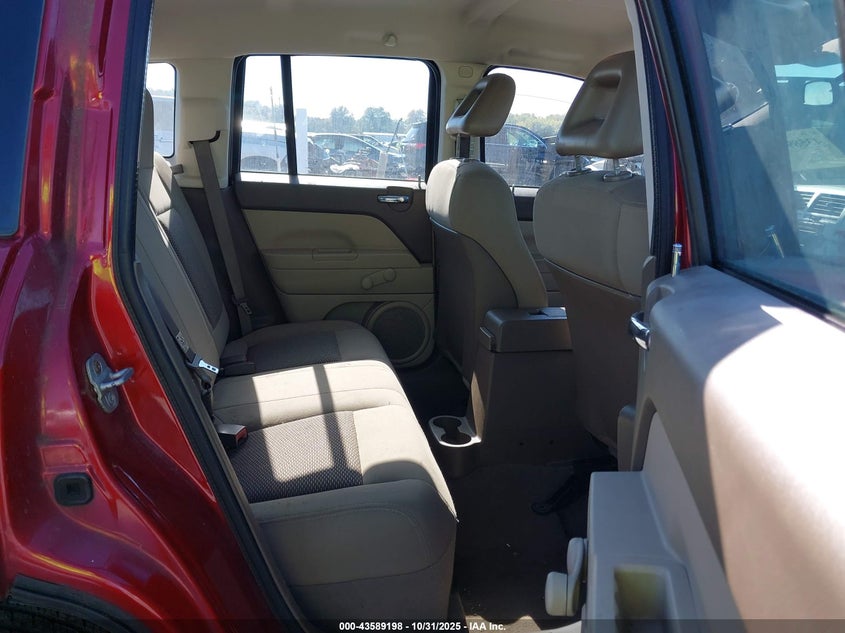 2008 Jeep Compass Sport VIN: 1J8FT47W88D750083 Lot: 43589198