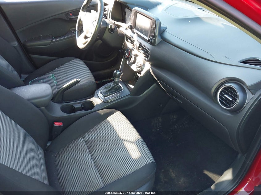 2018 HYUNDAI KONA SEL KM8K22AA7JU120020