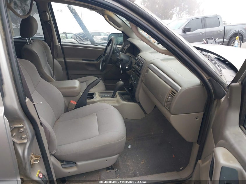 1J8GX48S42C147018 2002 JEEP GRAND CHEROKEE photo no. 5