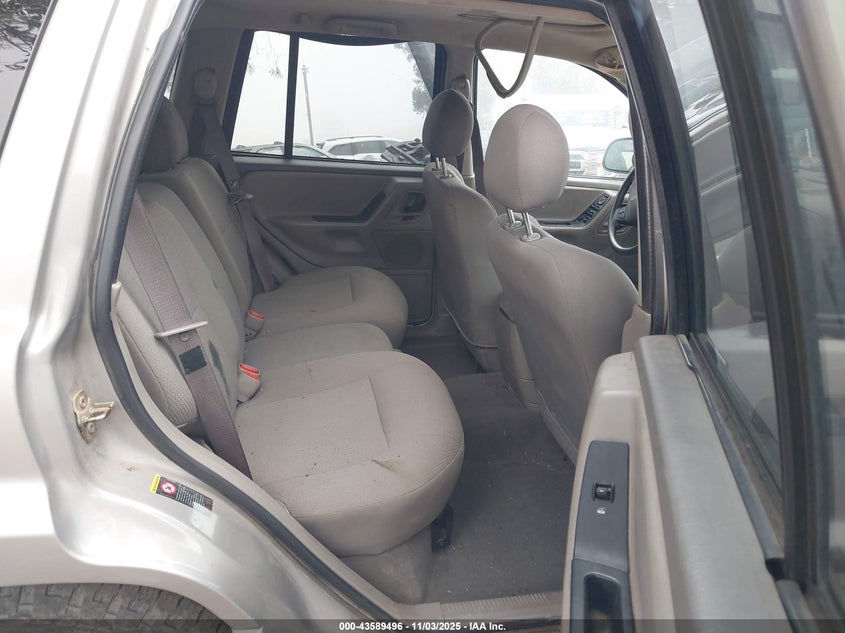 1J8GX48S42C147018 2002 JEEP GRAND CHEROKEE photo no. 8