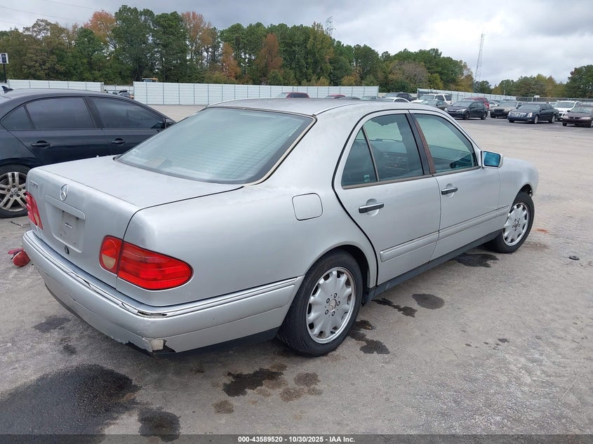 WDBJF55F2TJ009308 1996 MERCEDES-BENZ  photo no. 4