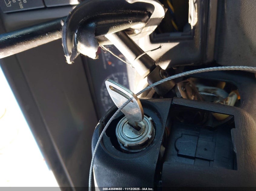 1995 Chevrolet Tahoe K1500 VIN: 1GNEK13K4SJ417435 Lot: 43589650