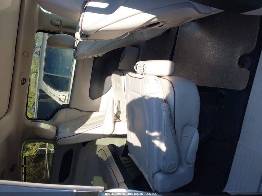 2017 Chrysler Pacifica Limited VIN: 2C4RC1GG5HR782711 Lot: 43589675