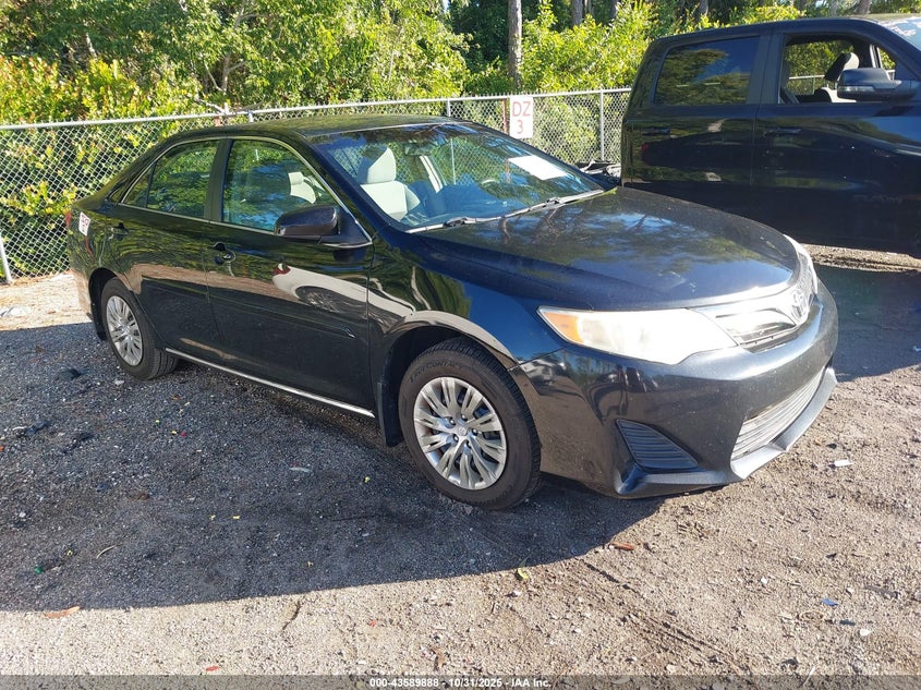 TOYOTA CAMRY LE