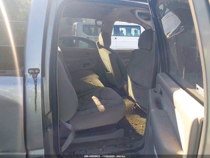 2002 GMC Sierra 2500Hd Sl VIN: 1GTHK23192F205488 Lot: 43589923