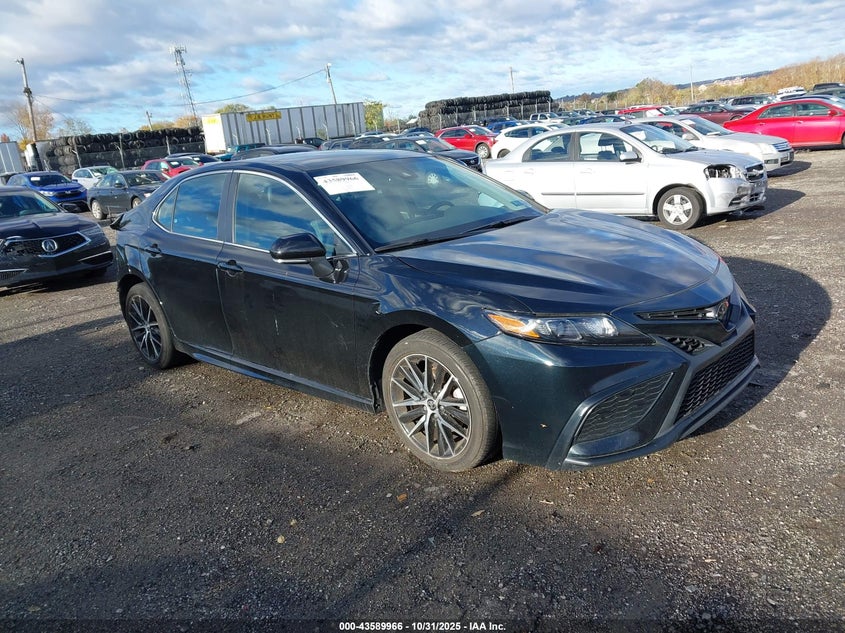 TOYOTA CAMRY SE