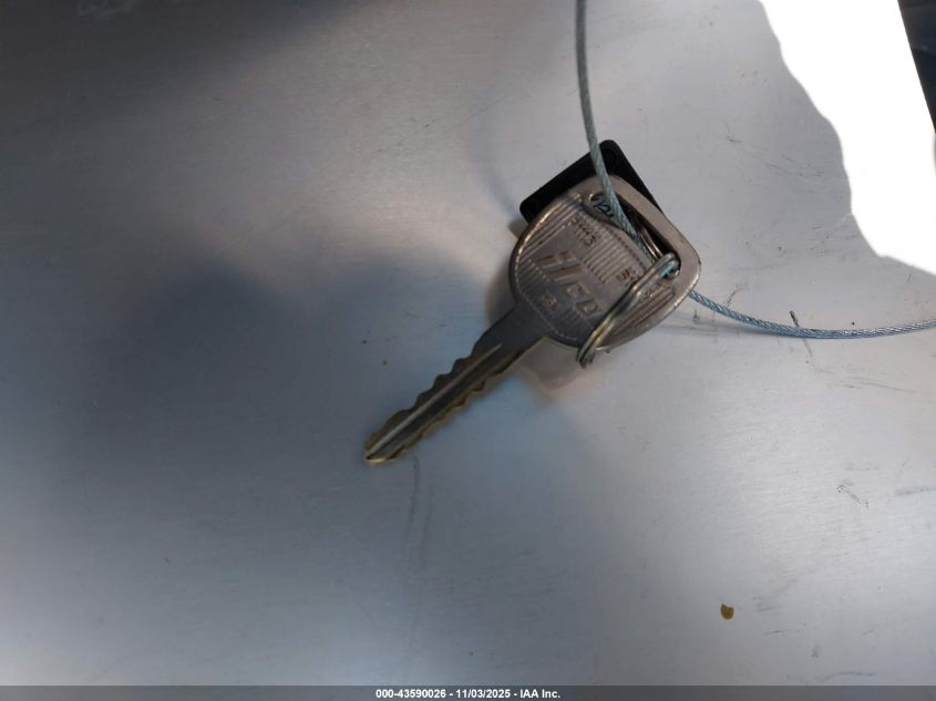 2001 Chevrolet Silverado C2500 Heavy Duty VIN: 1GBHC24G11E279013 Lot: 43590026