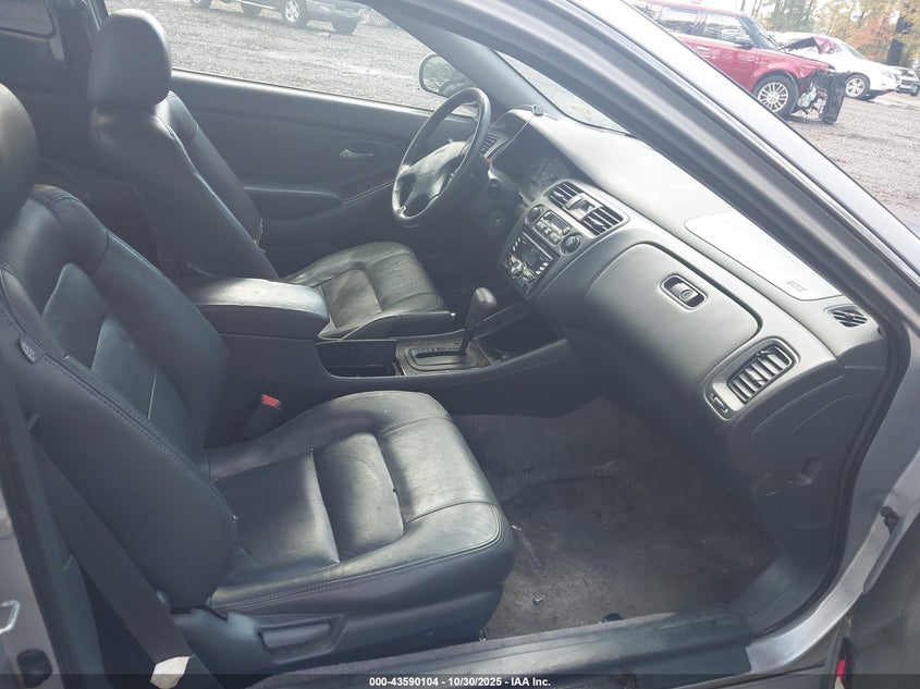 1HGCG2252YA043453 2000 HONDA ACCORD photo no. 5