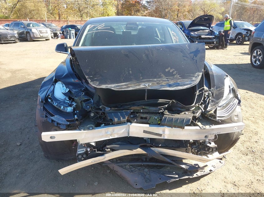 2019 Tesla Model 3 Long Range/Performance VIN: 5YJ3E1EB2KF451451 Lot: 43590153