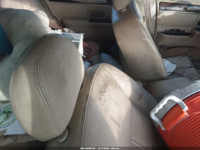 2007 Lincoln Town Car Signature Limited VIN: 1LNHM82V27Y637073 Lot: 43590188