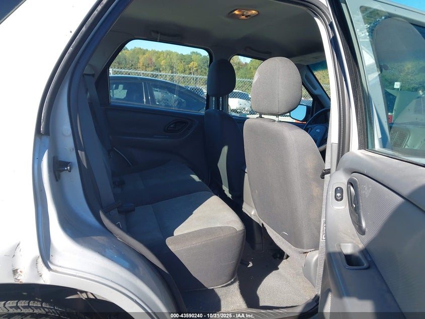 2003 Ford Escape Xls VIN: 1FMYU02133KA26299 Lot: 43590240