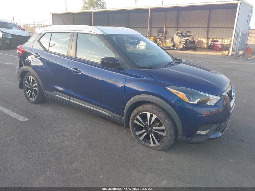 NISSAN KICKS SR XTRONIC CVT