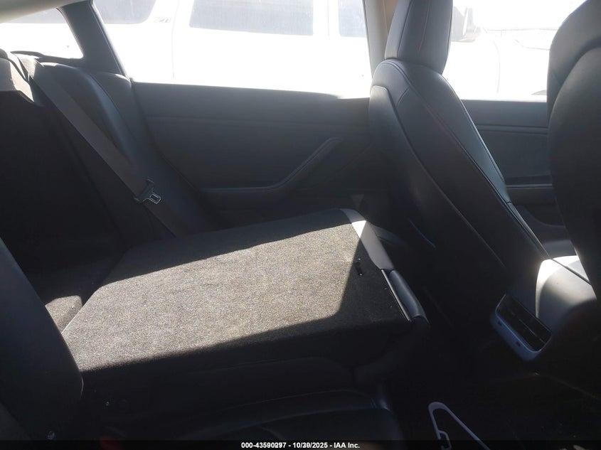 2018 Tesla Model 3 Long Range/Mid Range VIN: 5YJ3E1EA7JF007536 Lot: 43590297