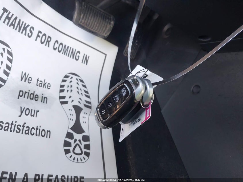 2020 HYUNDAI KONA SEL KM8K22AA1LU557952