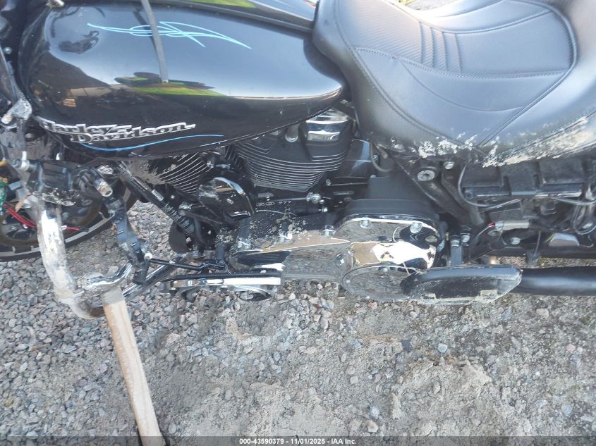 2018 Harley-Davidson Flhx Street Glide VIN: 1HD1KBC17JB629483 Lot: 43590379