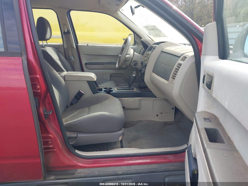 1FMCU02Z88KB59759 2008 FORD ESCAPE photo no. 5