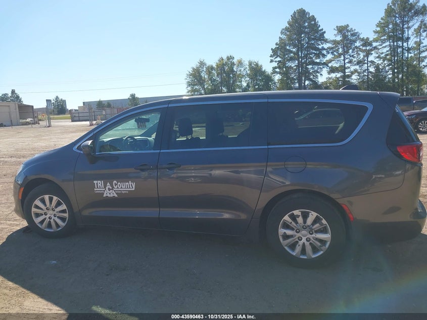 2020 Chrysler Voyager L VIN: 2C4RC1AG3LR210134 Lot: 43590463