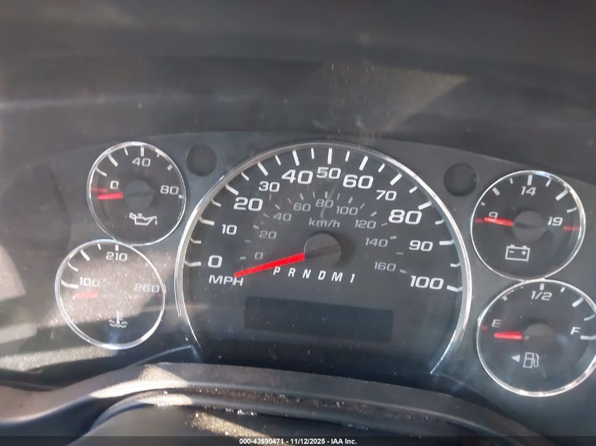 2018 Chevrolet Express 2500 Work Van VIN: 1GCWGAFG1J1164062 Lot: 43590471