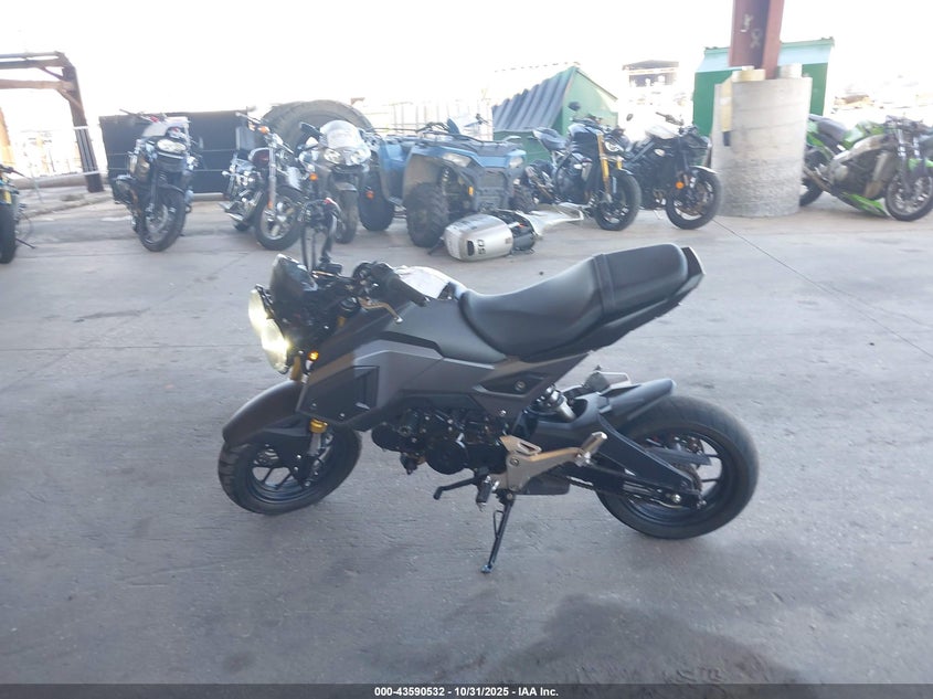 MLHJC7513J5005250 2018 HONDA GROM photo no. 13