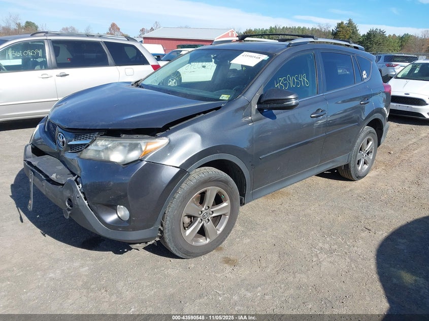 2015 TOYOTA RAV4 XLE - JTMRFREV6FD121521