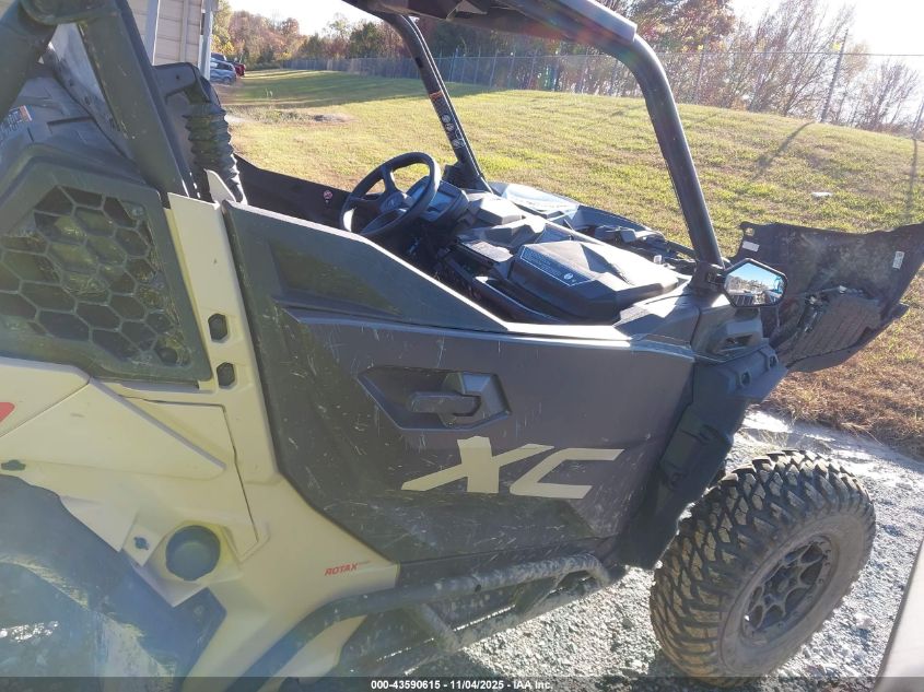 2021 Can-Am Maverick Sport X Xc 1000R VIN: 3JB1VAX43MK000693 Lot: 43590615