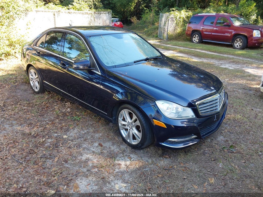 MERCEDES-BENZ C-CLASS LUXURY 4MATIC