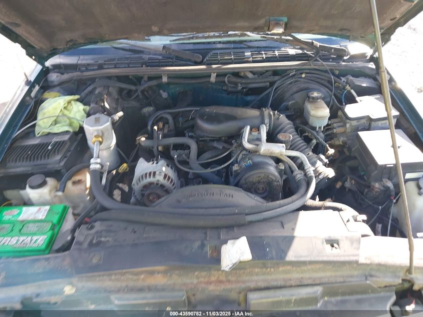 1998 Chevrolet Blazer Ls VIN: 1GNDT13WXW2265480 Lot: 43590782