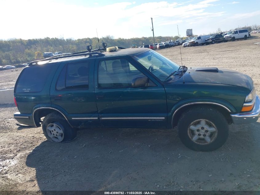 1998 Chevrolet Blazer Ls VIN: 1GNDT13WXW2265480 Lot: 43590782