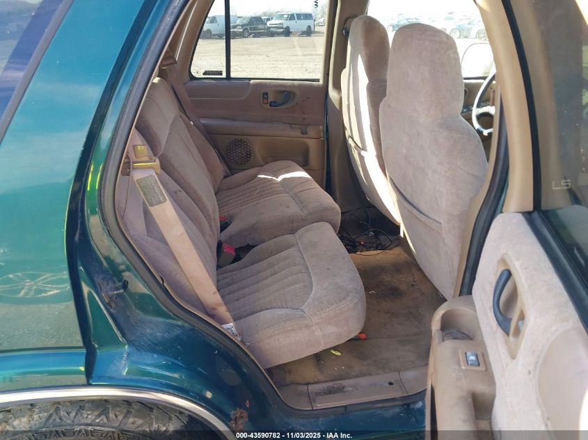 1998 Chevrolet Blazer Ls VIN: 1GNDT13WXW2265480 Lot: 43590782