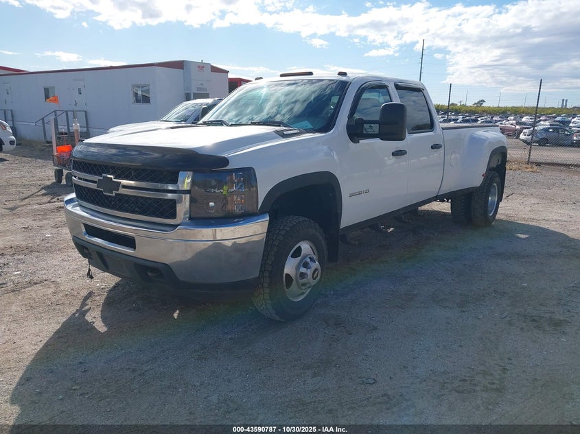 1GC4KZC87BF202531 2011 CHEVROLET SILVERADO photo no. 2